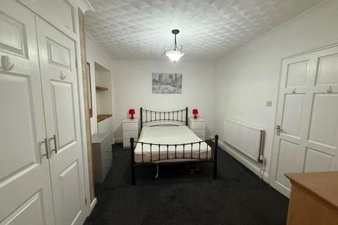 4 bedroom house to rent, Dereham Road, Norwich NR5