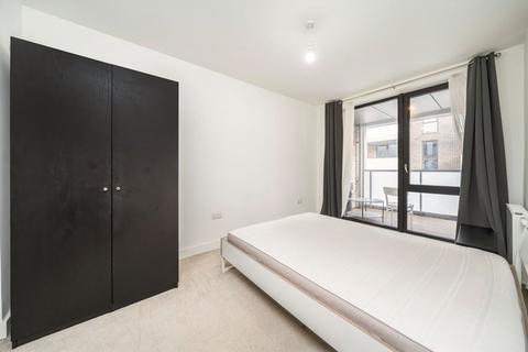 1 bedroom flat to rent, Deauville Close, London E14