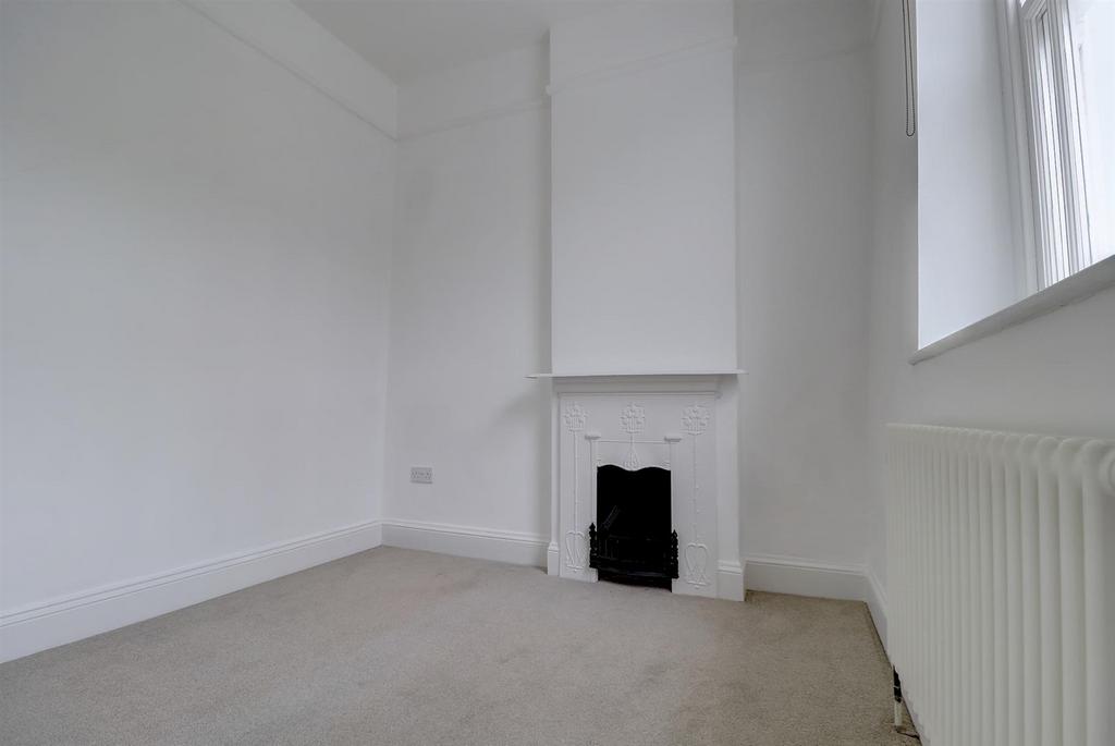 Bedroom 3.jpg