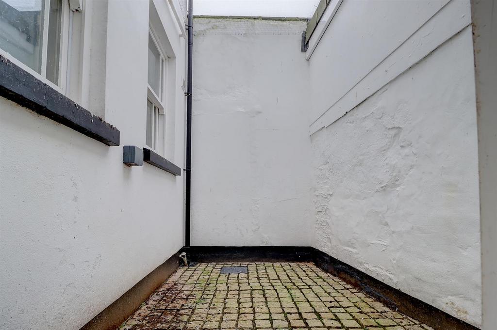 Courtyard.jpg