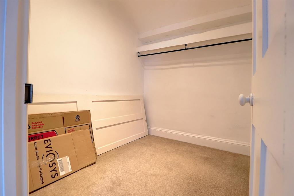 Dressing Room Bed 1.jpg