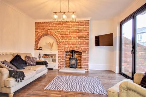 3 bedroom semi-detached house for sale, West End Road, Cottingham