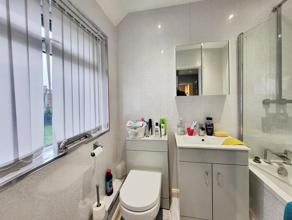 Ground floor Bathroom