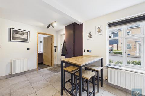 3 bedroom semi-detached house for sale, Mead Road, Bury St. Edmunds IP32