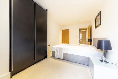 2 bedroom flat to rent, Dowells Street, London SE10