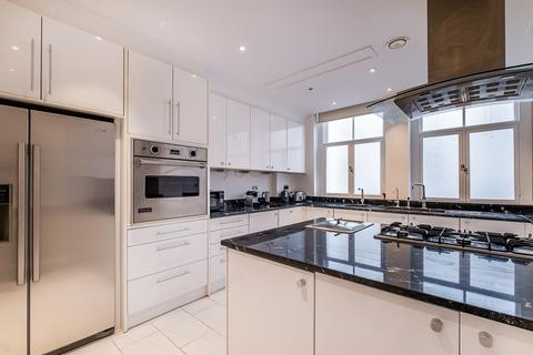 6 bedroom flat to rent, Kensington Road London W8