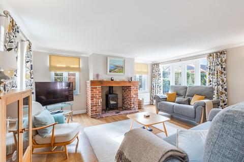 undefined, Well-Proportioned Detached House within Walking Distance to Holt Town