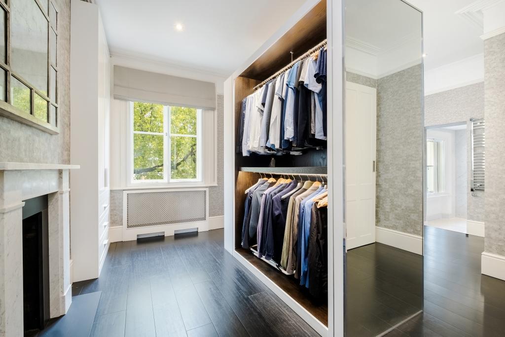 Dressing/Wardrobe...