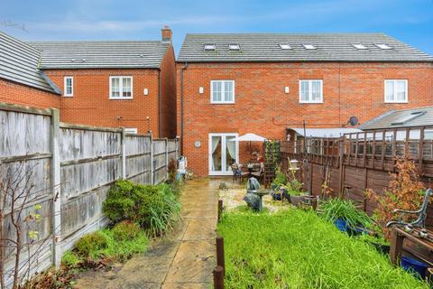 undefined, Grenadier Close, Bedford