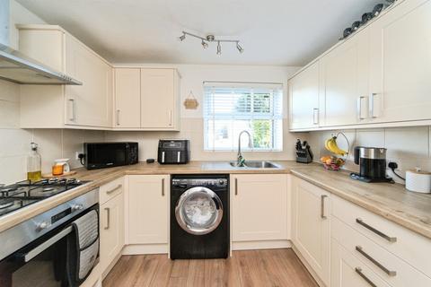 3 bedroom terraced house for sale, Gainsborough Crescent, Eastbourne
