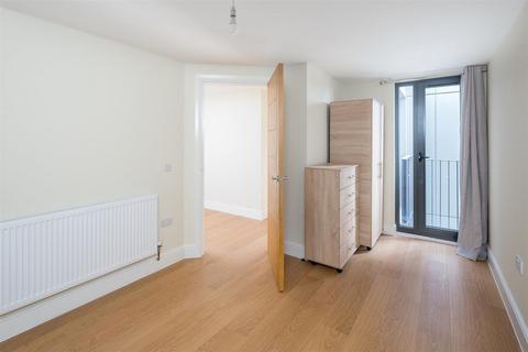 1 bedroom apartment to rent, 450 High Road, Ilford IG1