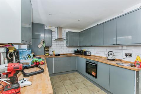 3 bedroom semi-detached house for sale, The Graylings, BOSTON