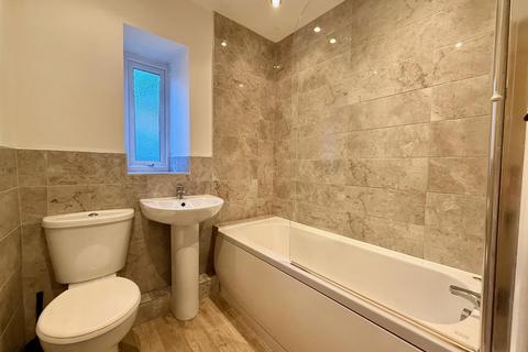 2 bedroom terraced house to rent, Batemill Road, Birch Vale, High Peak