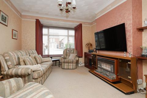 3 bedroom semi-detached house for sale, Kingsnorth Road, Ashford, TN23