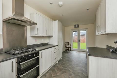 3 bedroom detached house for sale, Dovecot Close, Worksop