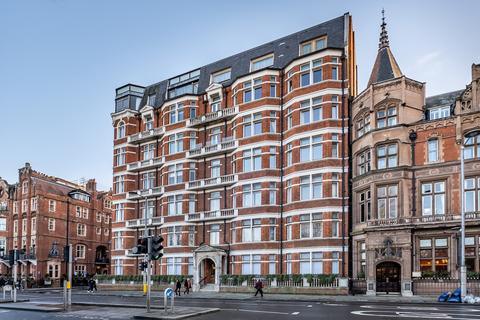 4 bedroom flat to rent, Kensington Road London W8