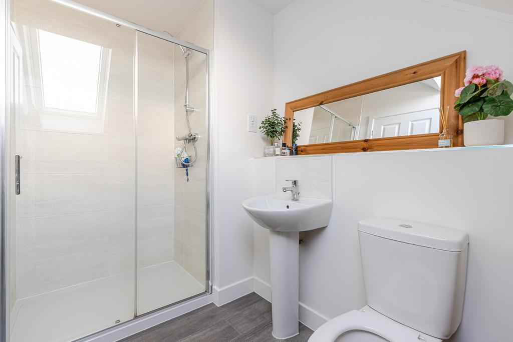 25 En Suite 28 Barton Way