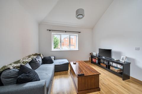 2 bedroom flat for sale, Sanders Place, St. Albans