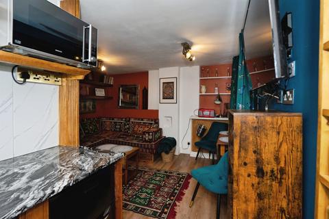 2 bedroom end of terrace house for sale, Little East Street, Brighton
