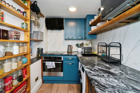 2 bedroom end of terrace house for sale, Little East Street, Brighton