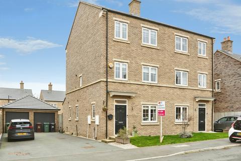 Naylor Avenue, Yeadon, Leeds