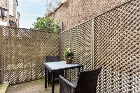 2 bedroom flat to rent, Southwell Gardens London SW7