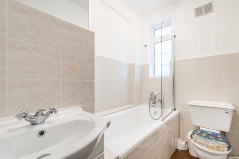 1 bedroom apartment to rent, Hammersmith Road, Latymer Court