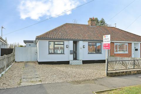 3 bedroom semi-detached bungalow for sale, Allens Avenue, Norwich