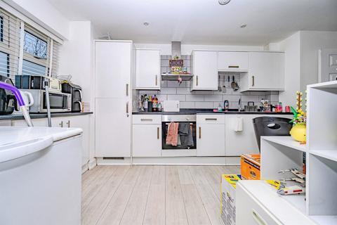 2 bedroom flat for sale, Montgomery Avenue, HEMEL HEMPSTEAD