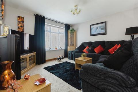 3 bedroom end of terrace house for sale, Low Thatch, BIRMINGHAM