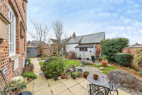 3 bedroom semi-detached house for sale, High Street, Newport Pagnell