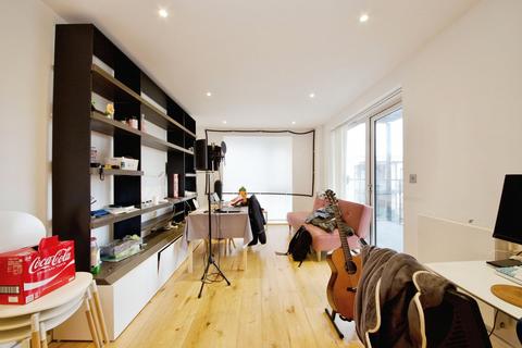 1 bedroom apartment for sale, Grove Park, London NW9