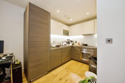 1 bedroom apartment for sale, Grove Park, London NW9