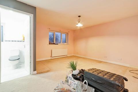 4 bedroom detached house for sale, Maple Croft, New Farnley, Leeds