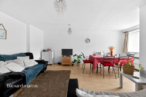 2 bedroom flat for sale, Macmillan Way, London