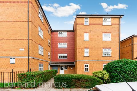 2 bedroom ground floor flat for sale, Elderfield Place, London