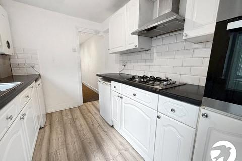 3 bedroom terraced house to rent, Belmont Road, Gillingham, Kent, ME7