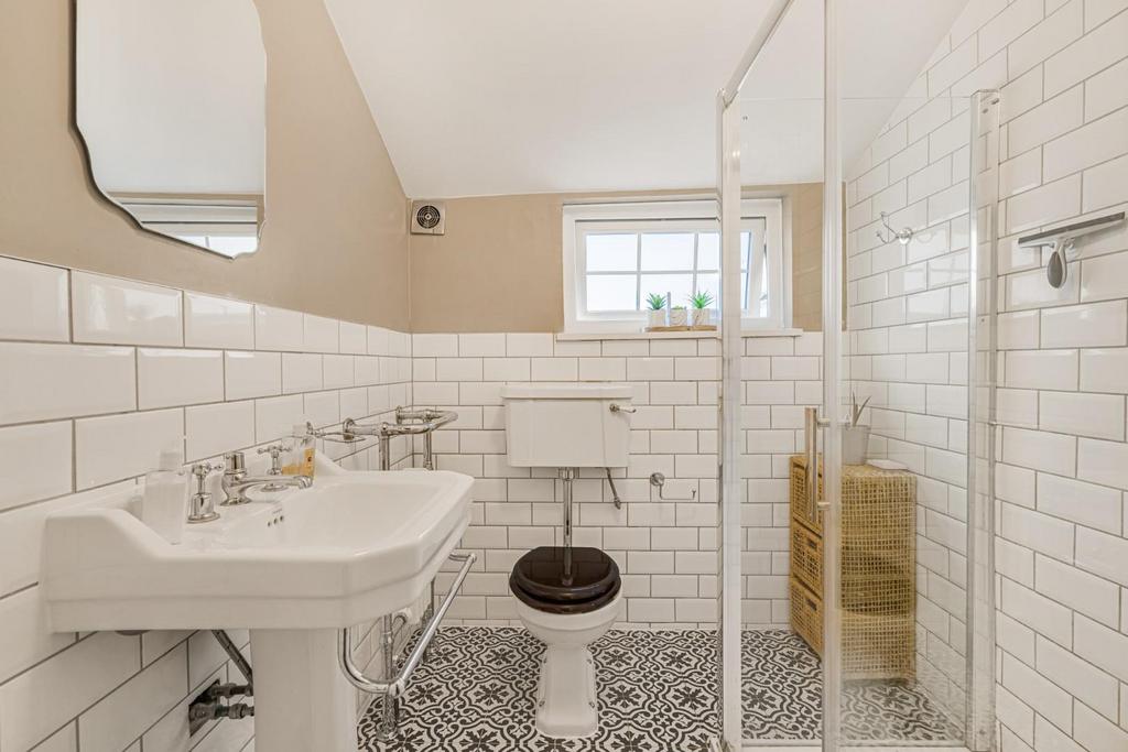3-bed-house-cheltenham7.jpg
