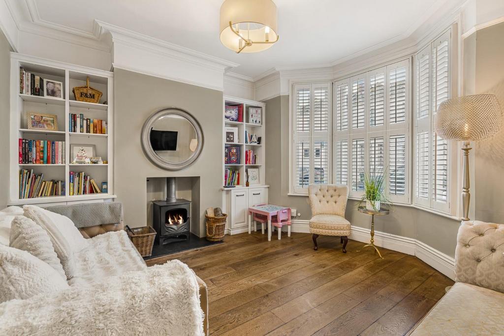 3-bed-house-cheltenham1.jpg