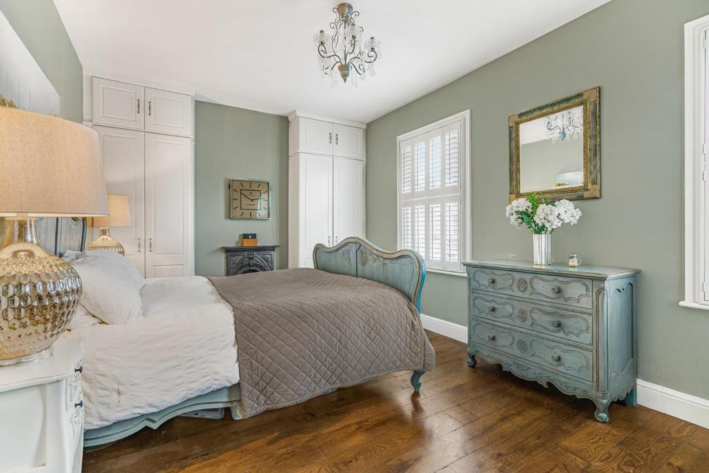 3-bed-house-cheltenham9.jpg