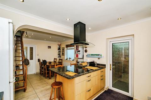 2 bedroom semi-detached bungalow for sale, Devonport Road, Worthing