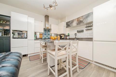 2 bedroom apartment for sale, Eden Drive, Colchester