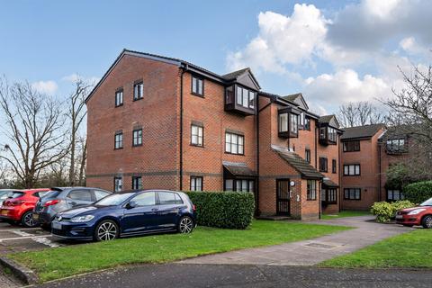 Gladbeck Way, Enfield
