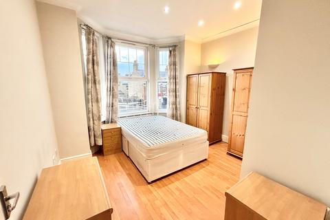 undefined, Tooting Bec Road, Tooting