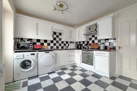 2 bedroom end of terrace house to rent, Hawthorn Close, Patchway, Bristol, Gloucestershire, BS34