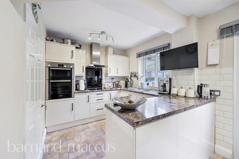 Queen Elizabeths Drive, New Addington, CROYDON