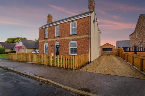 4 bedroom detached house for sale, St. Pauls Road North, Walton Highway, Wisbech