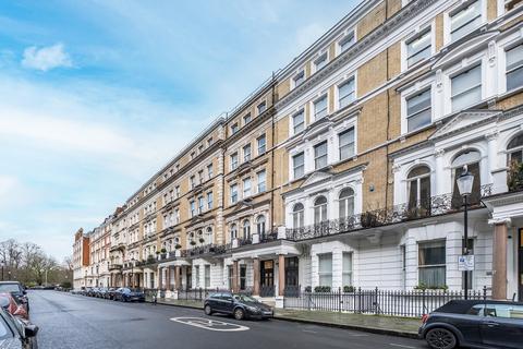 undefined, De Vere Gardens London W8