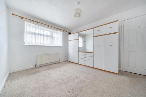 3 bedroom end of terrace house for sale, Bicknor Road, Maidstone