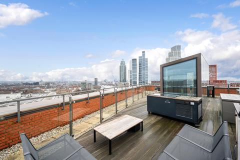 3 bedroom apartment for sale, Legacy Building, Embassy Gardens, London, SW11